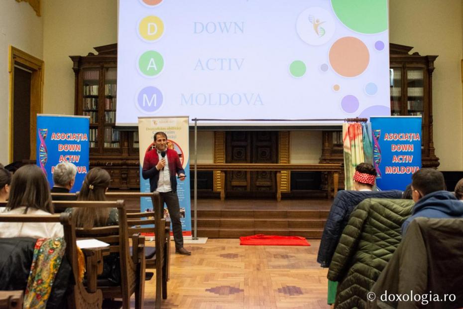 Studenții Facultății de Teologie Ortodoxă din Iași au organizat un eveniment dedicat Zilei Internaționale a Persoanei cu Dizabilități / Foto: Mihail Vrăjitoru